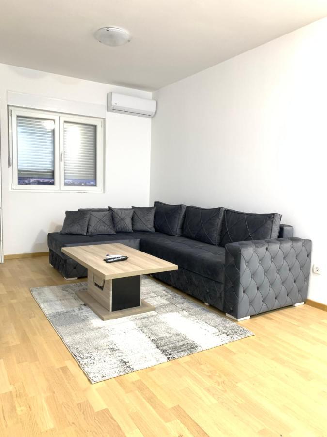 Apartment 45M2 พอดโกริกา ภายนอก รูปภาพ